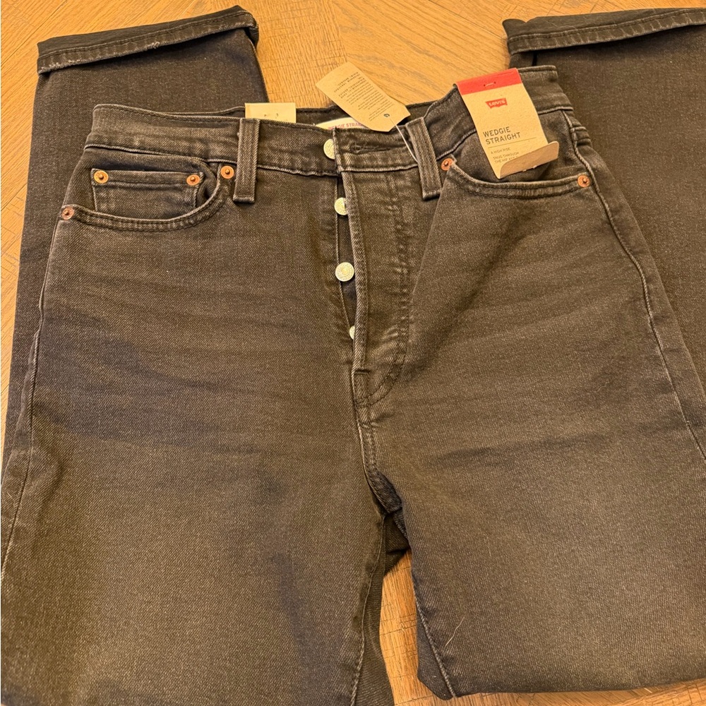 NWT Levi's Women's Wedgie Straight Leg Jeans 29S/8S - Picture 6 of 12